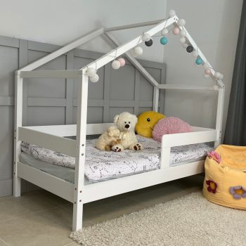   Házikóágy 180×90 cm, long tetővel, classic leesésgátlóval, ágyneműtartó nélkül, fehér színben