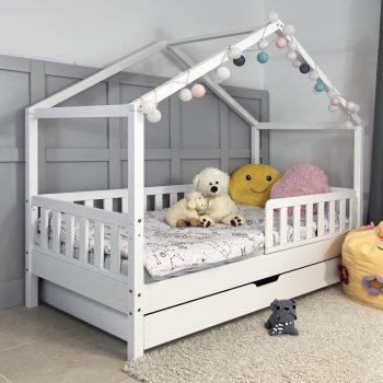   Házikóágy 180×90 cm, long tetővel, star leesésgátlóval, ágyneműtartóval, fehér színben