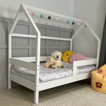   Házikóágy 180×90 cm, original tetővel, classic leesésgátlóval, ágyneműtartó nélkül, fehér színben